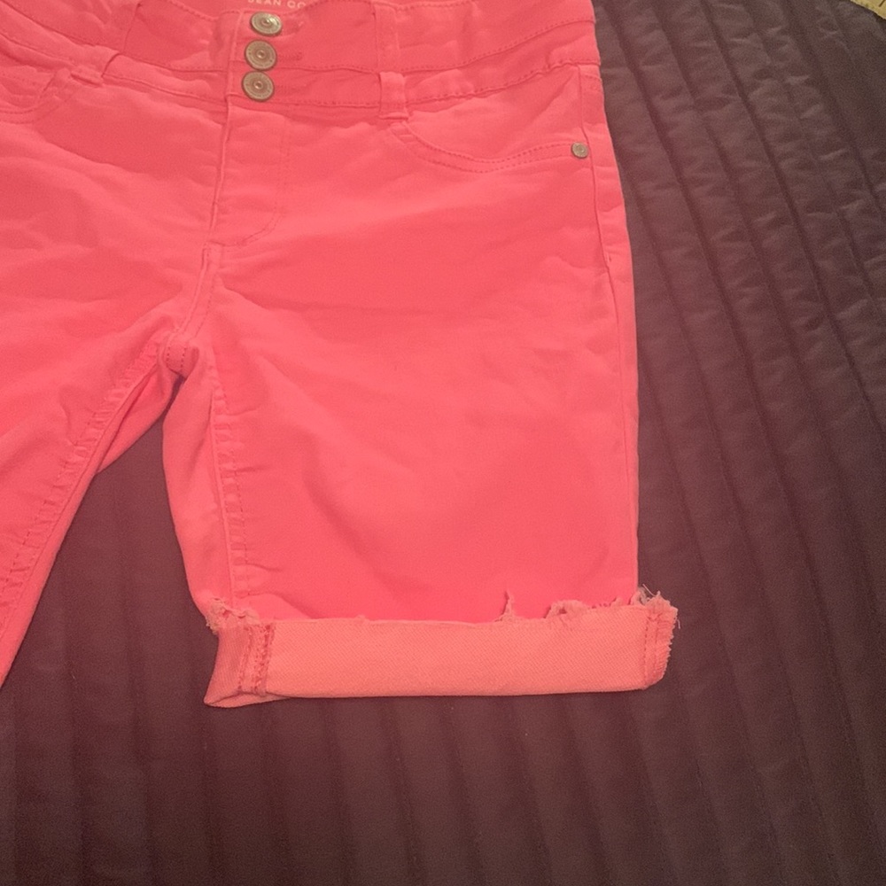 Shorts 🩳 - Picture 2 of 4